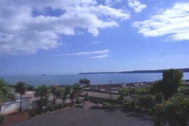  Image of 2 bedroom Flat to rent in Alta Vista Road Paignton TQ4 at Paignton, TQ4 6DA