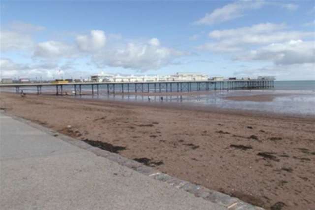  Image of 2 bedroom Flat to rent in Alta Vista Road Paignton TQ4 at Paignton, TQ4 6DA