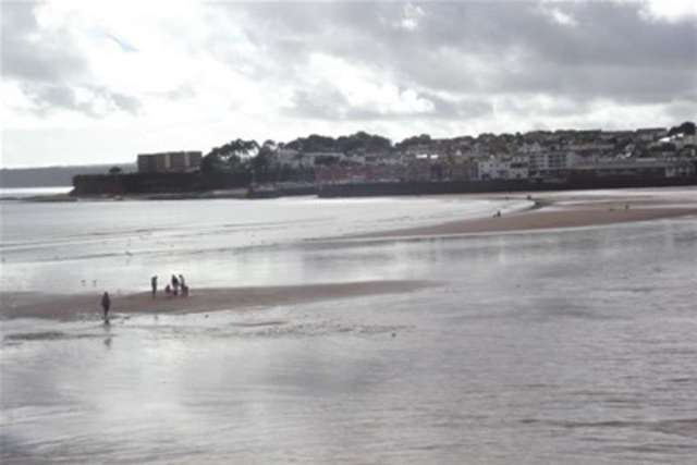  Image of 2 bedroom Flat to rent in Alta Vista Road Paignton TQ4 at Paignton, TQ4 6DA