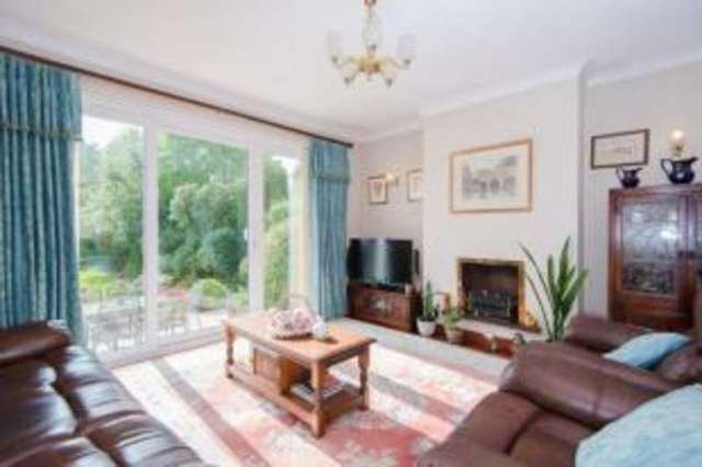  Image of 3 bedroom Bungalow for sale in Sutherland Way Cuffley Potters Bar EN6 at Cuffley Potters Bar Cuffley, EN6 4EG