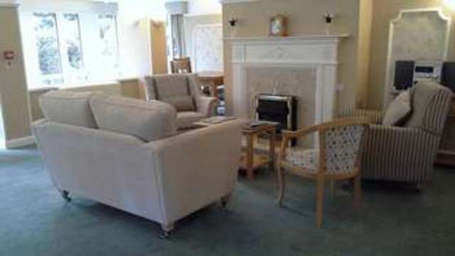  Image of 1 bedroom Retirement Property for sale in Conway Road Rhos on Sea Colwyn Bay LL29 at 78 Conway Road  Colwyn Bay, LL29 7LE