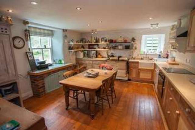  Image of 5 bedroom Detached house for sale in Llawhaden Narberth SA67 at Narberth Pembrokeshire Llawhaden, SA67 8HJ