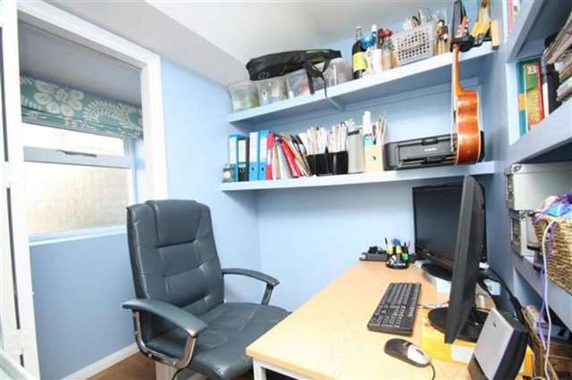  Image of 3 bedroom Terraced house for sale in Tarring Road Broadwater Worthing BN11 at West Worthing, BN11 4HA