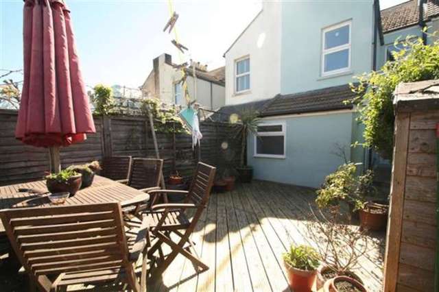  Image of 3 bedroom Terraced house for sale in Tarring Road Broadwater Worthing BN11 at West Worthing, BN11 4HA