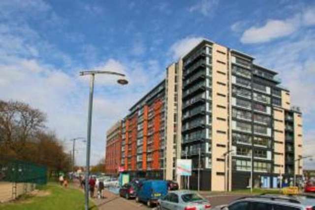  Image of 2 bedroom Flat for sale in Templeton Court Glasgow G40 at Glasgow Green Glasgow Birkwood, G40 1EF