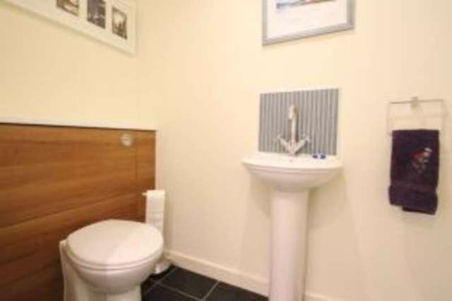  Image of 2 bedroom Flat for sale in Templeton Court Glasgow G40 at Glasgow Green Glasgow Birkwood, G40 1EF