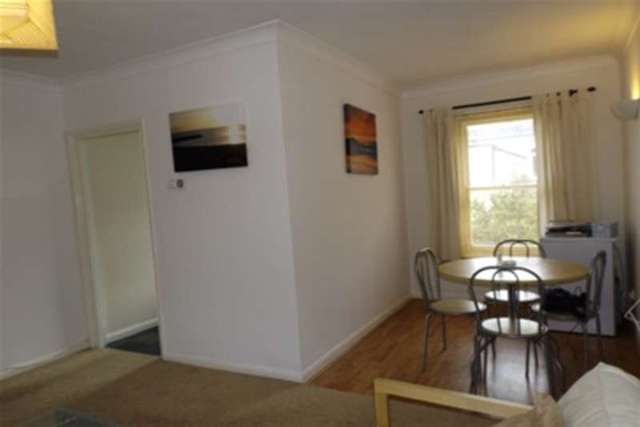  Image of 1 bedroom Flat to rent in Tennyson Road Worthing BN11 at Worthing, BN11 4BY