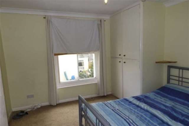  Image of 1 bedroom Flat to rent in Tennyson Road Worthing BN11 at Worthing, BN11 4BY