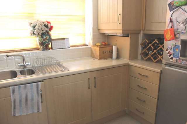  Image of 2 bedroom Apartment to rent in Pettacre Close London SE28 at Thamesmead West London, SE28 0AR