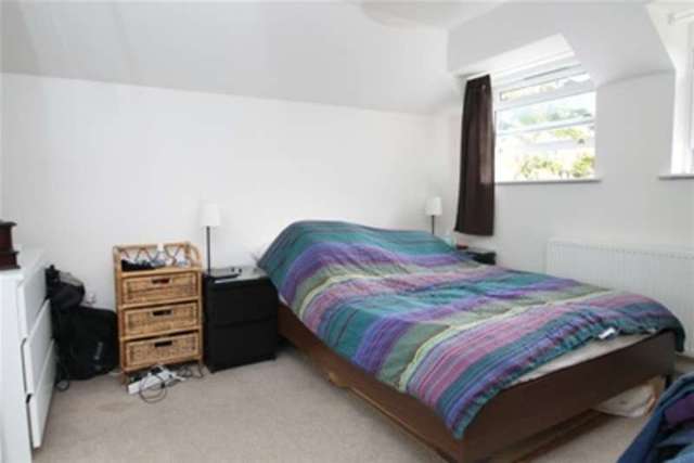  Image of 2 bedroom Flat to rent in Thanescroft Gardens Croydon CR0 at Croydon, CR0 5JR