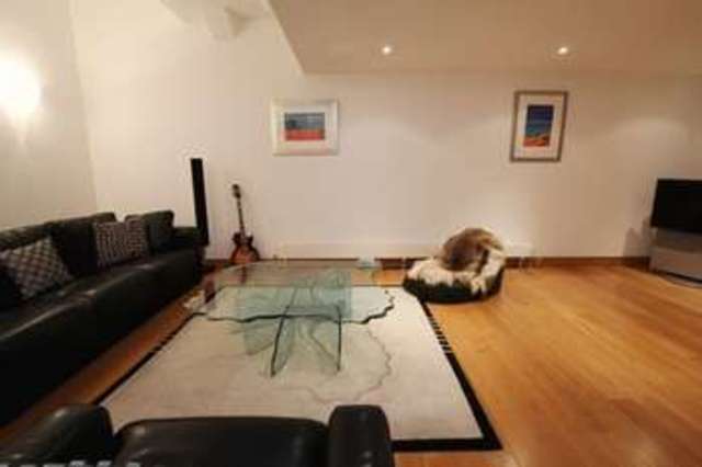  Image of 1 bedroom Flat for sale in The Colonnades Albert Dock Liverpool L3 at Albert Dock  Liverpool, L3 4AG