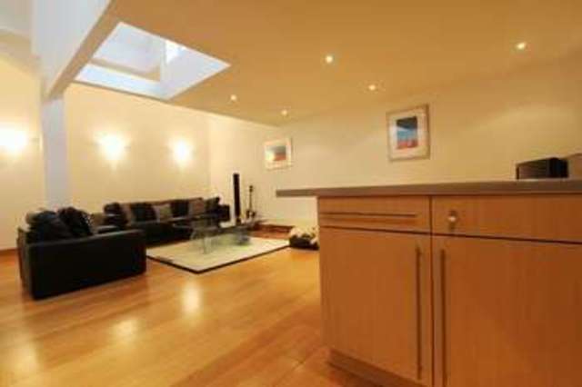  Image of 1 bedroom Flat for sale in The Colonnades Albert Dock Liverpool L3 at Albert Dock  Liverpool, L3 4AG