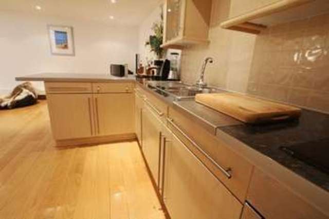  Image of 1 bedroom Flat for sale in The Colonnades Albert Dock Liverpool L3 at Albert Dock  Liverpool, L3 4AG