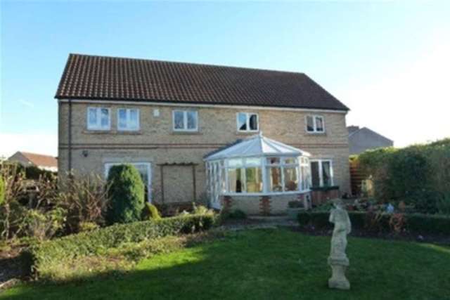  Image of 4 bedroom Detached house to rent in Castle View Palterton Chesterfield S44 at Chesterfield, S44 6UQ