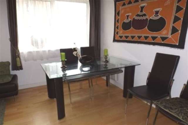  Image of 2 bedroom Flat to rent in Ecclesall Road Sheffield S11 at Sheffield, S11 8HP