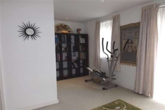  Image of 2 bedroom Flat to rent in Ecclesall Road Sheffield S11 at Sheffield, S11 8HP