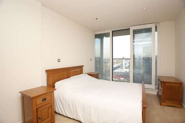  Image of 2 bedroom Apartment to rent in Western Gateway London E16 at Western Gateway  London, E16 1BQ