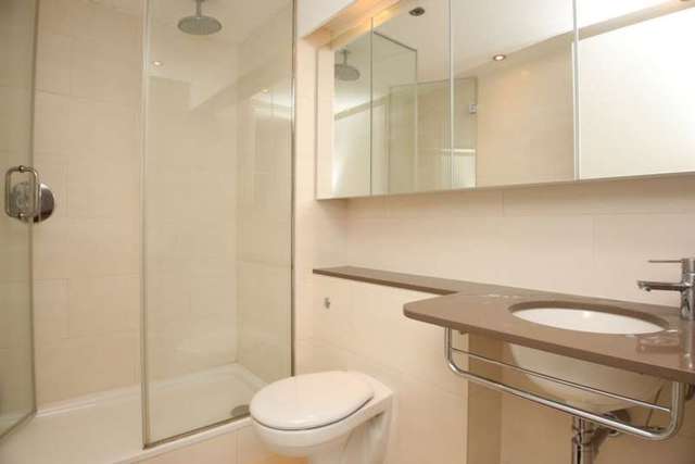  Image of 2 bedroom Apartment to rent in Western Gateway London E16 at Western Gateway  London, E16 1BQ