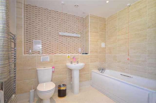  Image of 1 bedroom Ground Flat for sale in The Walk Hullbridge Hockley SS5 at Hullbridge Hockley Hockley, SS5 6LW