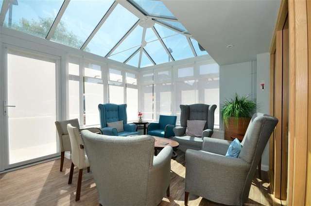  Image of 1 bedroom Ground Flat for sale in The Walk Hullbridge Hockley SS5 at Hullbridge Hockley Hockley, SS5 6LW