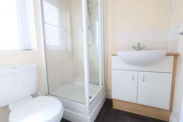  Image of 3 bedroom Terraced house for sale in The Willows Hull HU7 at The Willows  Hull, HU7 4WH