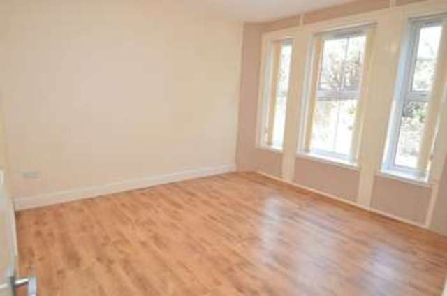  Image of 1 bedroom Flat to rent in Third Avenue Nottingham NG7 at Third Avenue  Nottingham, NG7 6JH