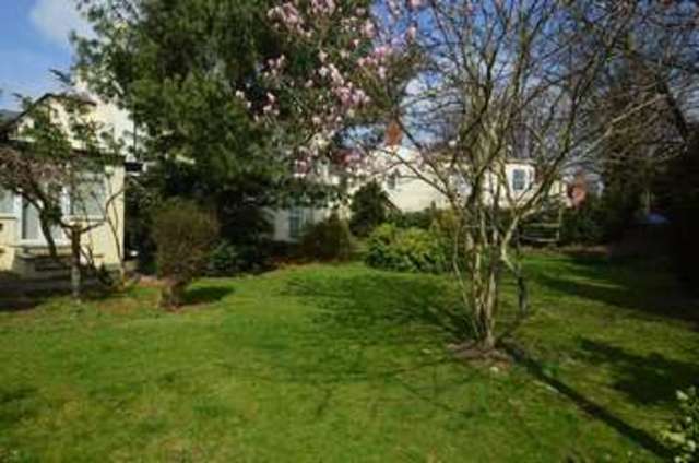  Image of 1 bedroom Flat to rent in Third Avenue Nottingham NG7 at Third Avenue  Nottingham, NG7 6JH