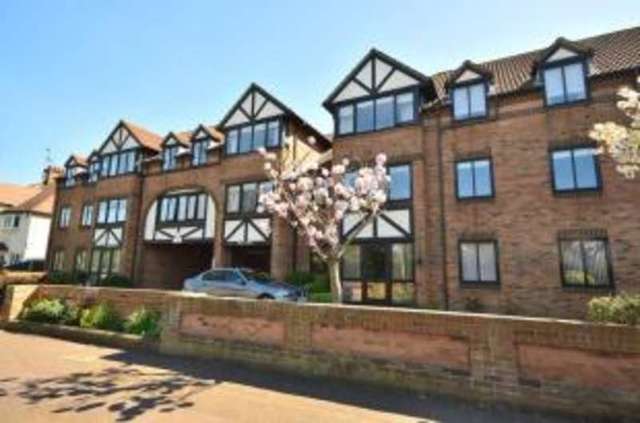  Image of 2 bedroom Retirement Property for sale in Thorpe Hall Avenue Southend-on-Sea SS1 at Thorpe Hall Avenue Thorpe Bay Southchurch, SS1 3DW
