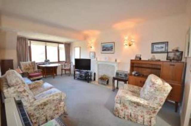  Image of 2 bedroom Retirement Property for sale in Thorpe Hall Avenue Southend-on-Sea SS1 at Thorpe Hall Avenue Thorpe Bay Southchurch, SS1 3DW