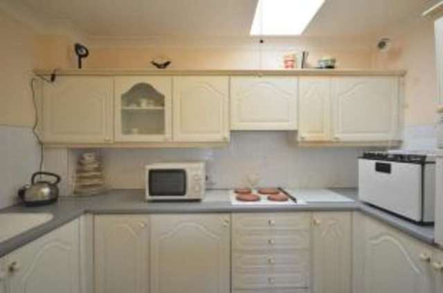  Image of 2 bedroom Retirement Property for sale in Thorpe Hall Avenue Southend-on-Sea SS1 at Thorpe Hall Avenue Thorpe Bay Southchurch, SS1 3DW