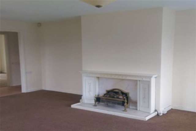  Image of 3 bedroom Bungalow to rent in Tinsley Avenue Southport PR8 at Southport, PR8 6HT