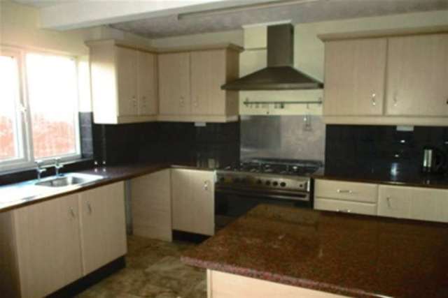  Image of 3 bedroom Detached house to rent in Highfield Road Tipton DY4 at Tipton, DY4 0RB