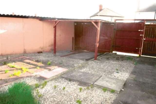  Image of 3 bedroom Detached house to rent in Highfield Road Tipton DY4 at Tipton, DY4 0RB
