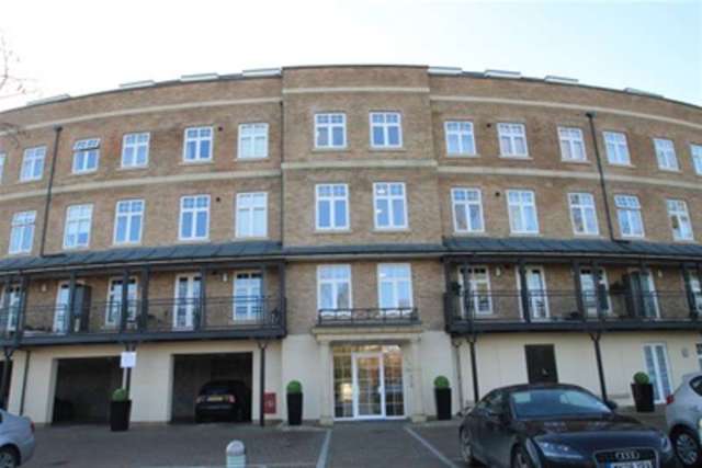  Image of 1 bedroom Flat to rent in Crown Lane Bromley BR2 at Bromley, BR2 9PQ