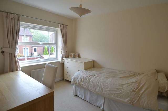  Image of 3 bedroom Property to rent in Twickenham Drive Moseley Birmingham B13 at Twickenham Drive Moseley Village Birmingham, B13 8LY