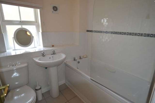  Image of 3 bedroom Property to rent in Twickenham Drive Moseley Birmingham B13 at Twickenham Drive Moseley Village Birmingham, B13 8LY