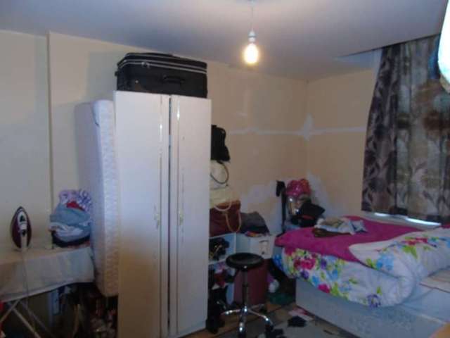  Image of 2 bedroom Flat for sale in Brigstock Road Thornton Heath CR7 at Brigstock Road  Thornton Heath, CR7 7JD