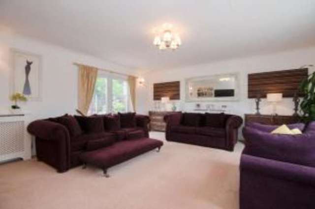  Image of 3 bedroom Bungalow for sale in Tylers Road Roydon Harlow CM19 at Roydon Harlow Roydon Hamlet, CM19 5LJ