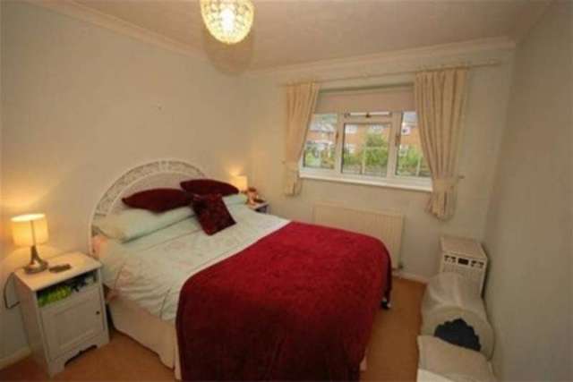  Image of 3 bedroom Property to rent in Hunters Way Uckfield TN22 at Uckfield, TN22 2BB