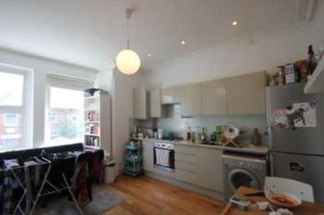  Image of 2 bedroom Flat to rent in Uplands Road London N8 at Hornsey London Hornsey, N8 9NH