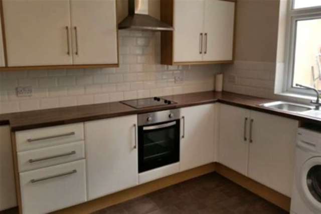  Image of 3 bedroom Terraced house to rent in Vicar Lane Woodhouse Sheffield S13 at Sheffield, S13 7JH