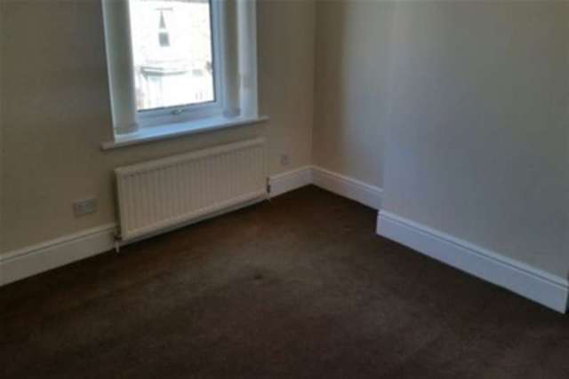  Image of 3 bedroom Terraced house to rent in Vicar Lane Woodhouse Sheffield S13 at Sheffield, S13 7JH