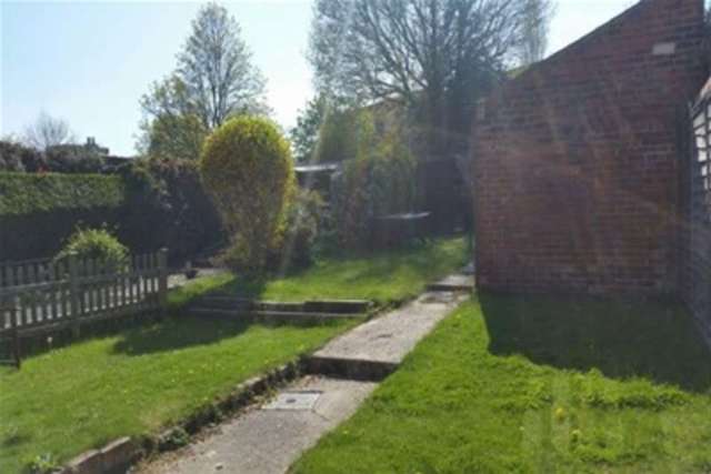  Image of 3 bedroom Terraced house to rent in Vicar Lane Woodhouse Sheffield S13 at Sheffield, S13 7JH