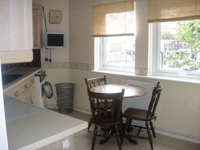  Image of 1 bedroom Apartment to rent in Vicarage Lane London E6 at Vicarage Lane, East Ham London, E6 6AD