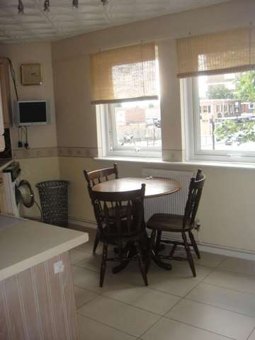  Image of 1 bedroom Apartment to rent in Vicarage Lane London E6 at Vicarage Lane, East Ham London, E6 6AD