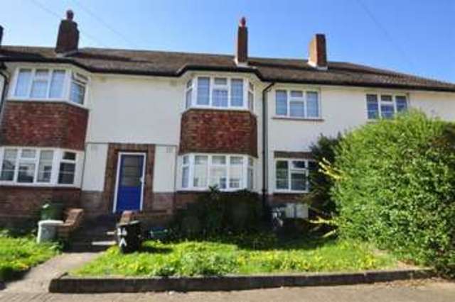  Image of 1 bedroom Flat for sale in Victoria Road Chislehurst BR7 at Chislehurst Kent Chislehurst, BR7 6DF