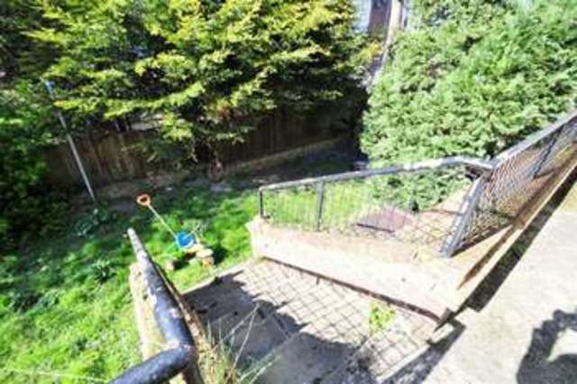  Image of 1 bedroom Flat for sale in Victoria Road Chislehurst BR7 at Chislehurst Kent Chislehurst, BR7 6DF