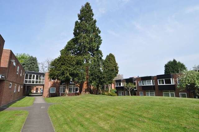  Image of 1 bedroom Property to rent in Wake Green Park Moseley Birmingham B13 at Wake Green Park  Birmingham, B13 9YB