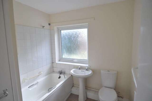  Image of 1 bedroom Property to rent in Wake Green Park Moseley Birmingham B13 at Wake Green Park  Birmingham, B13 9YB