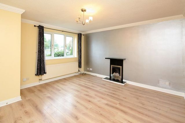  Image of 4 bedroom Detached house to rent in Walnut Close Telford TF4 at Walnut Close Aqueduct Telford, TF4 3TA
